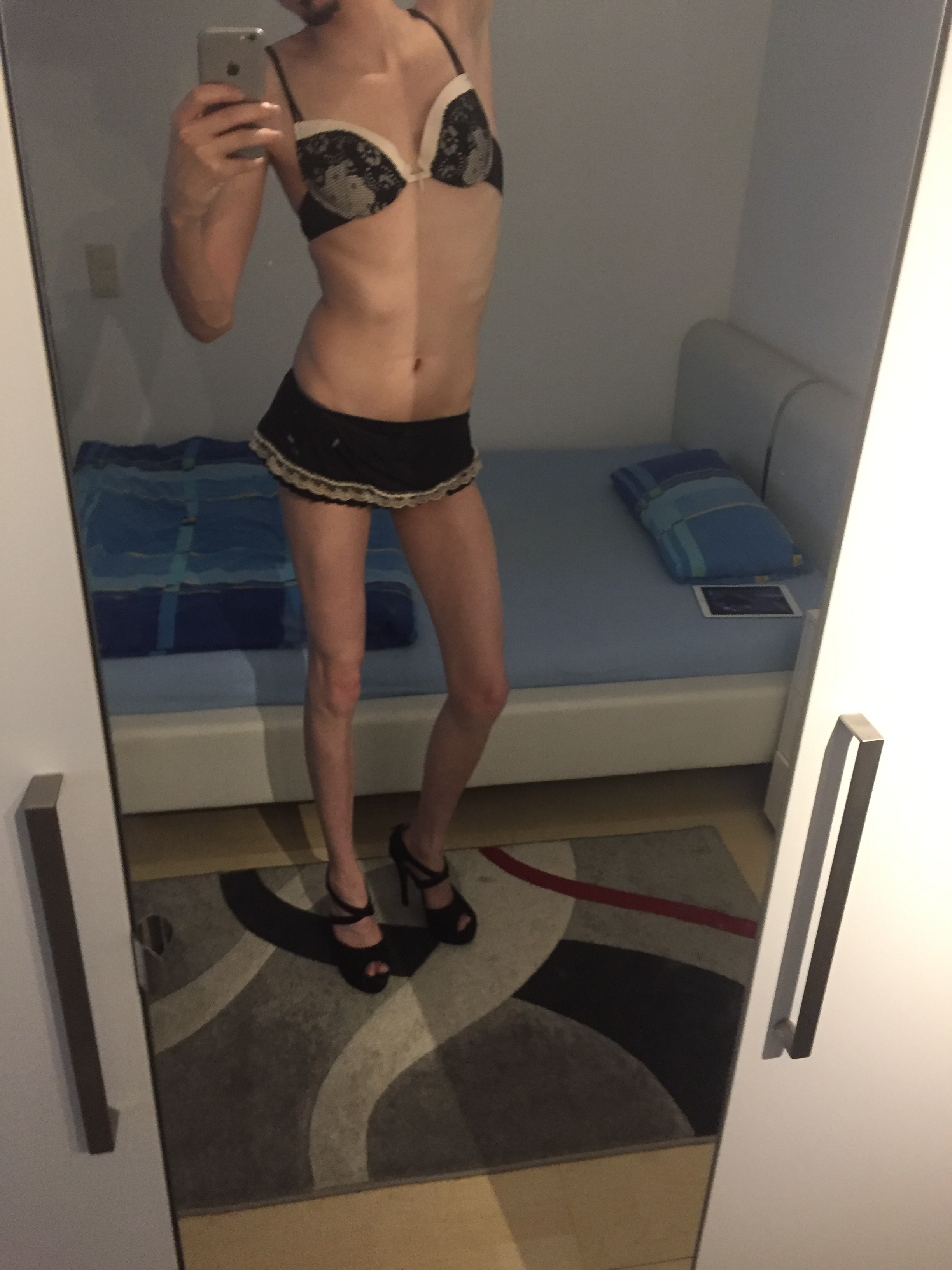 Sissy Lina Exposed (1/4)