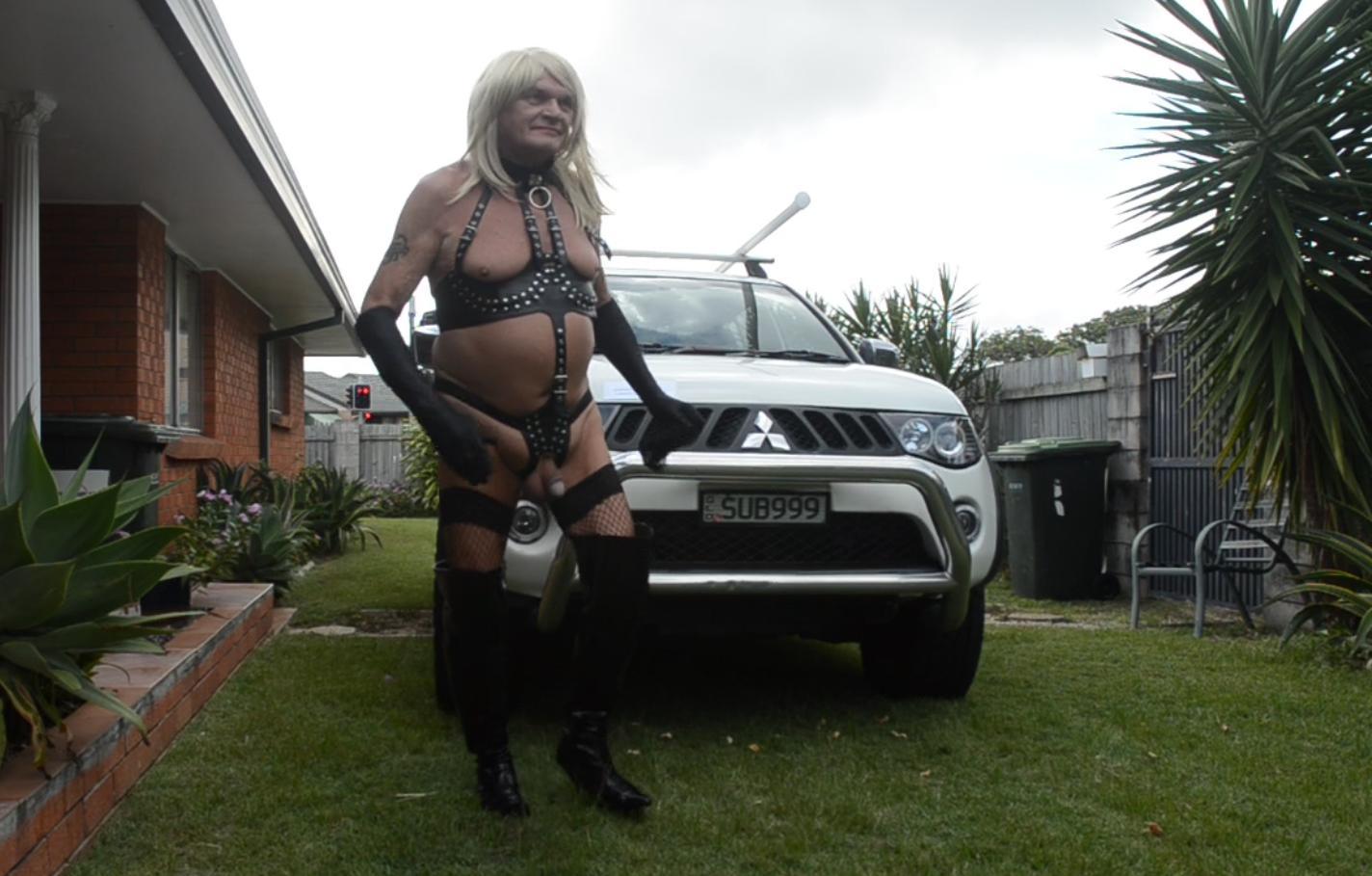 sissyslutbecky with her ute (7/8)