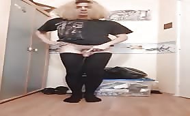Femboy pees on camera for the first time